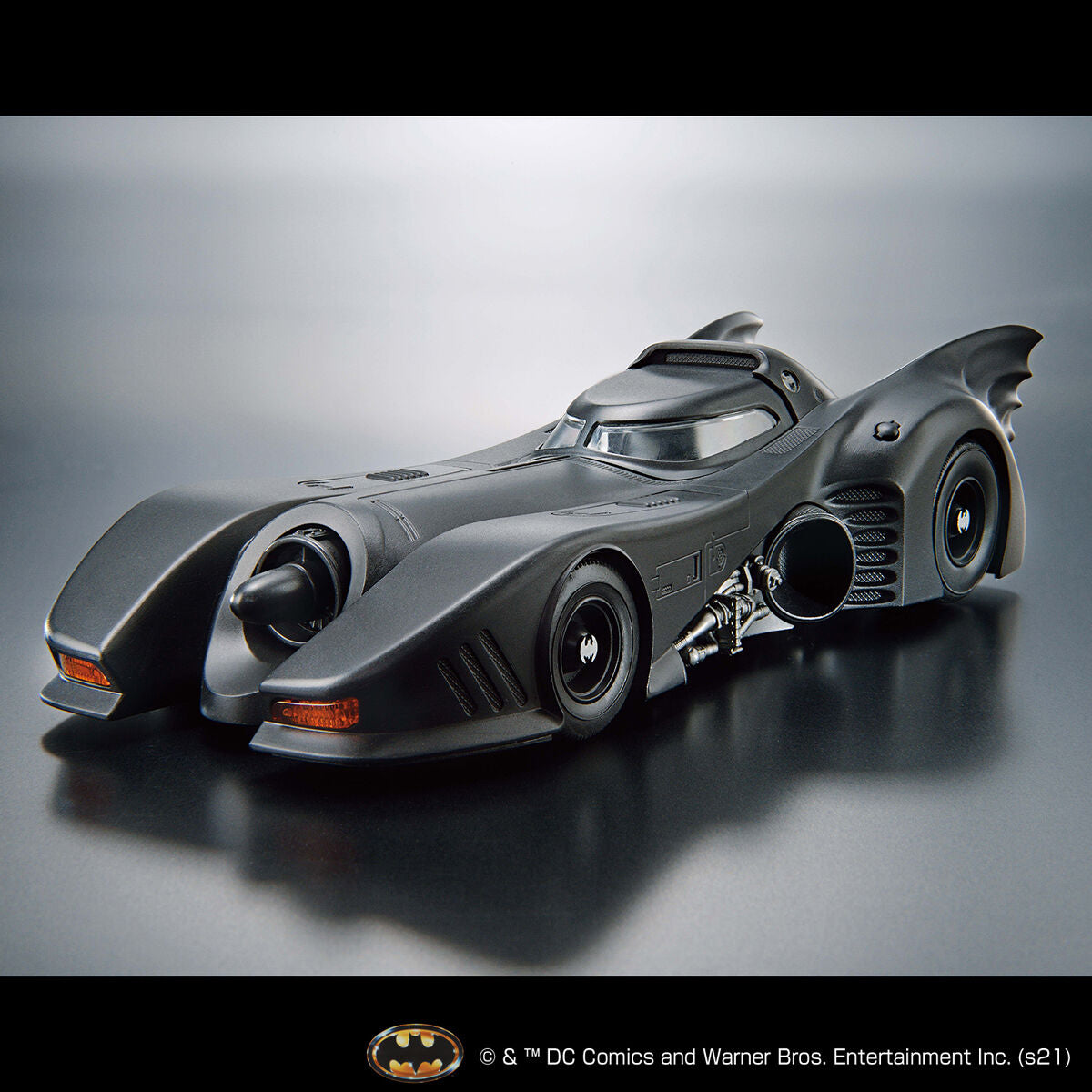 1/35 Scale Model Kit Batmobile (The Batman BeginsVer.)